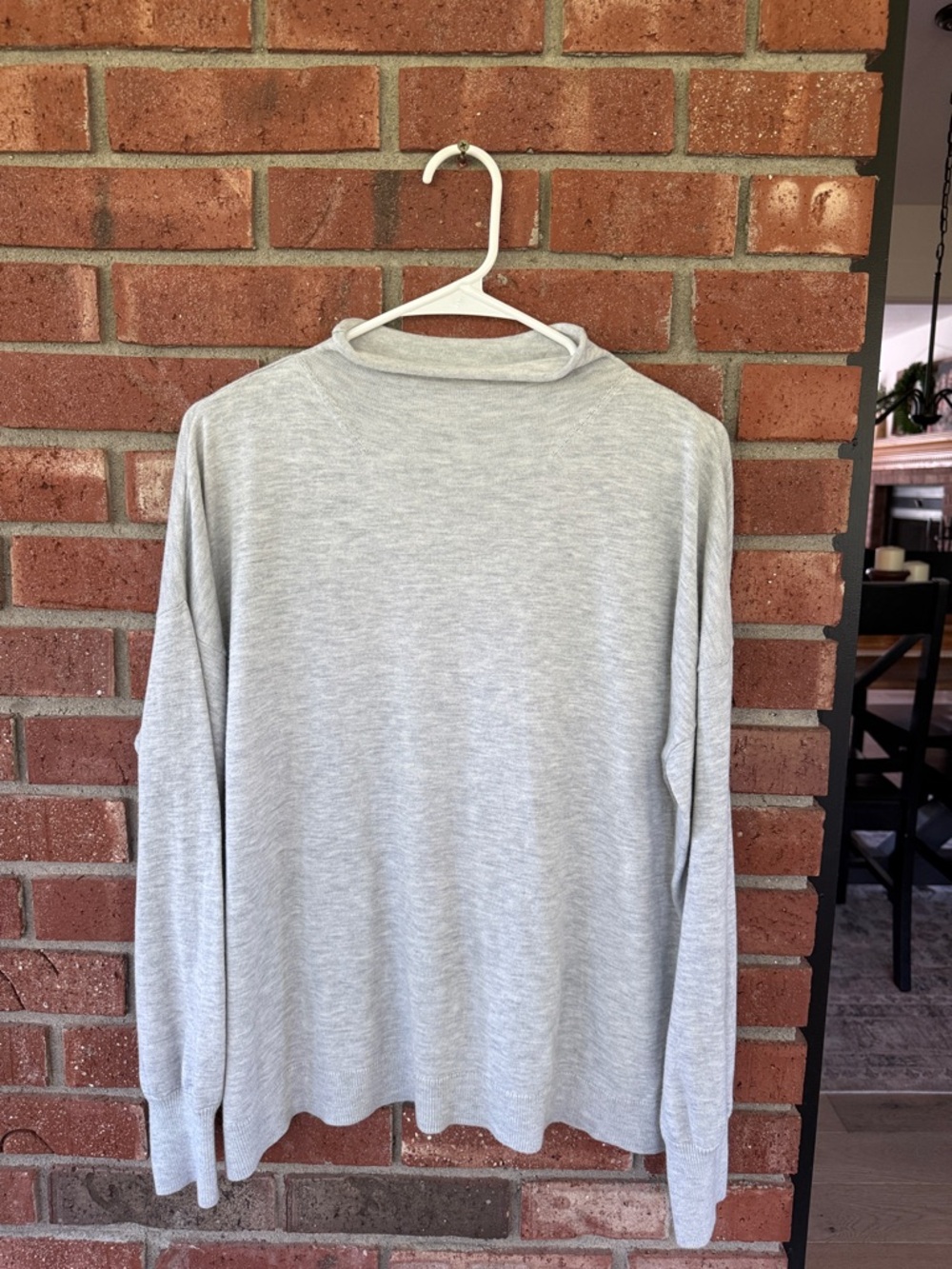 Treasure & Bond Light Gray Long-Sleeve Women's Sweater